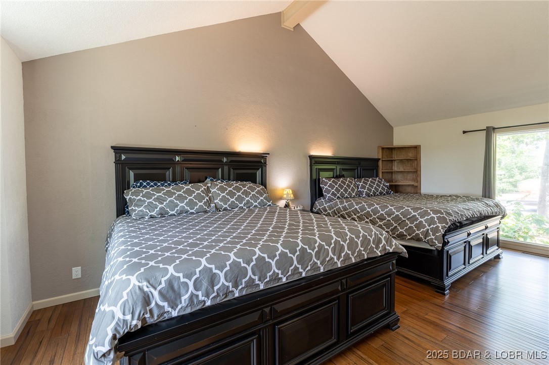 Listing images