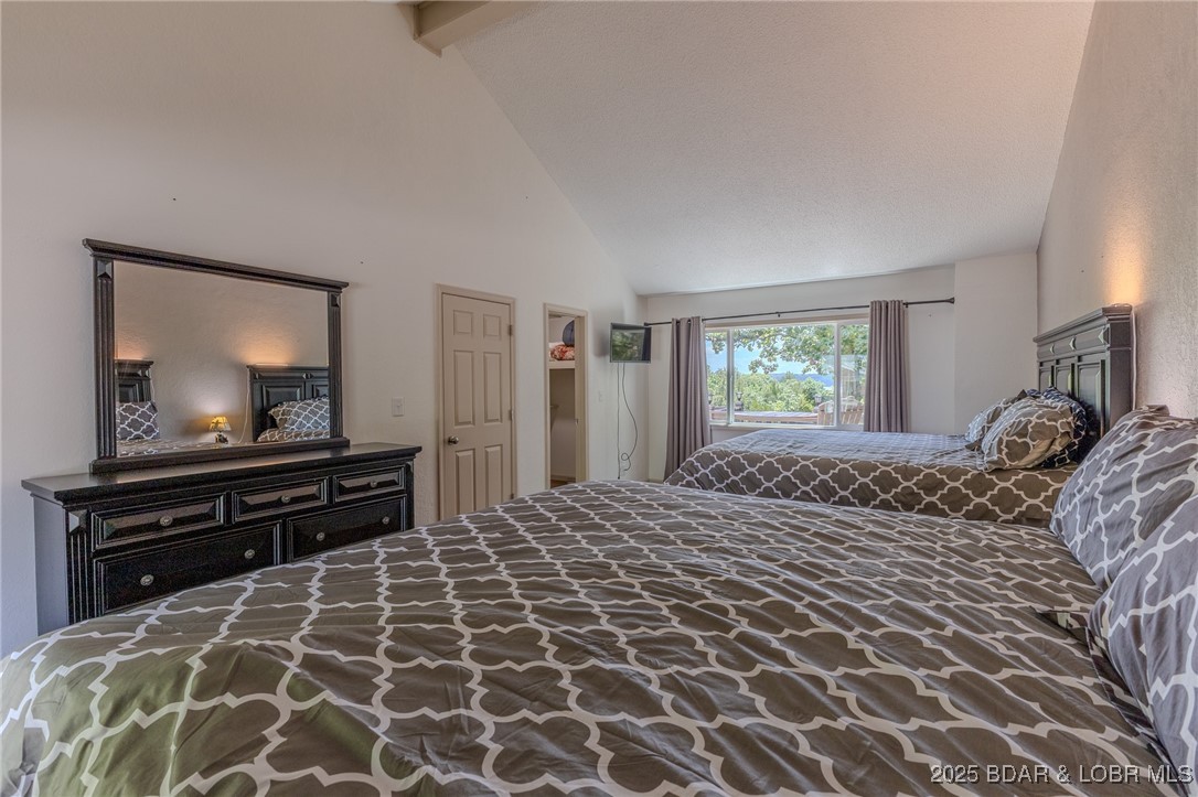 Listing images