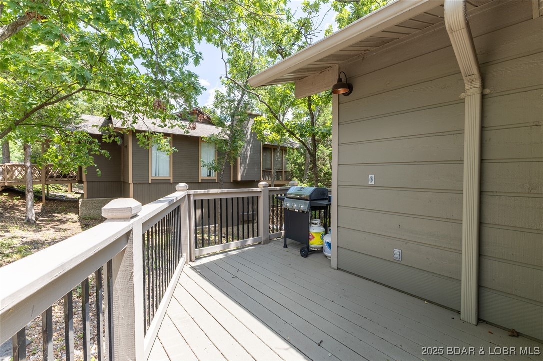 Listing images
