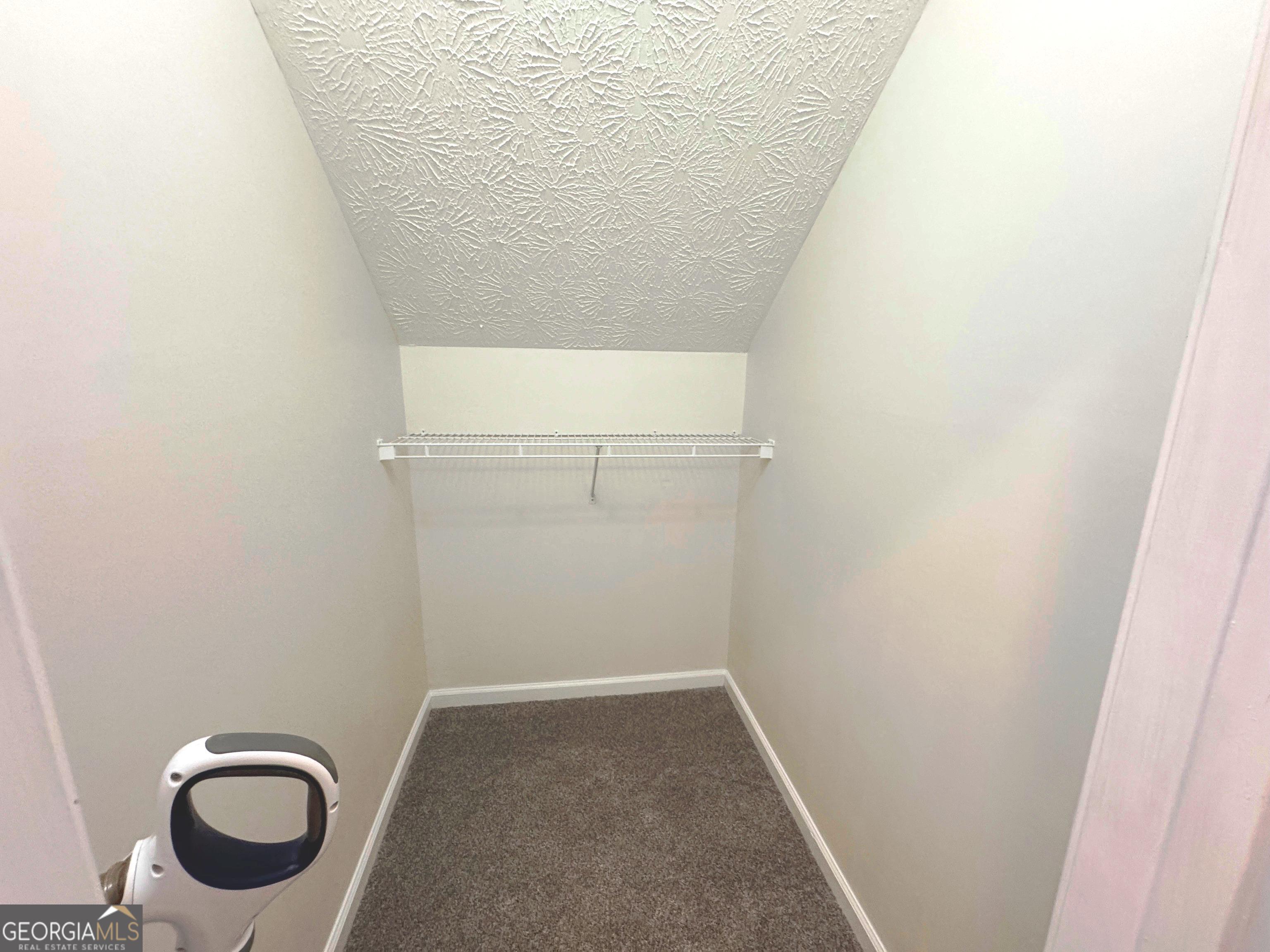 Listing images