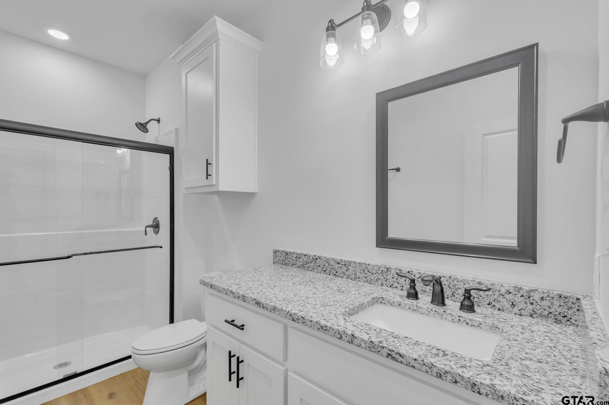 Listing images