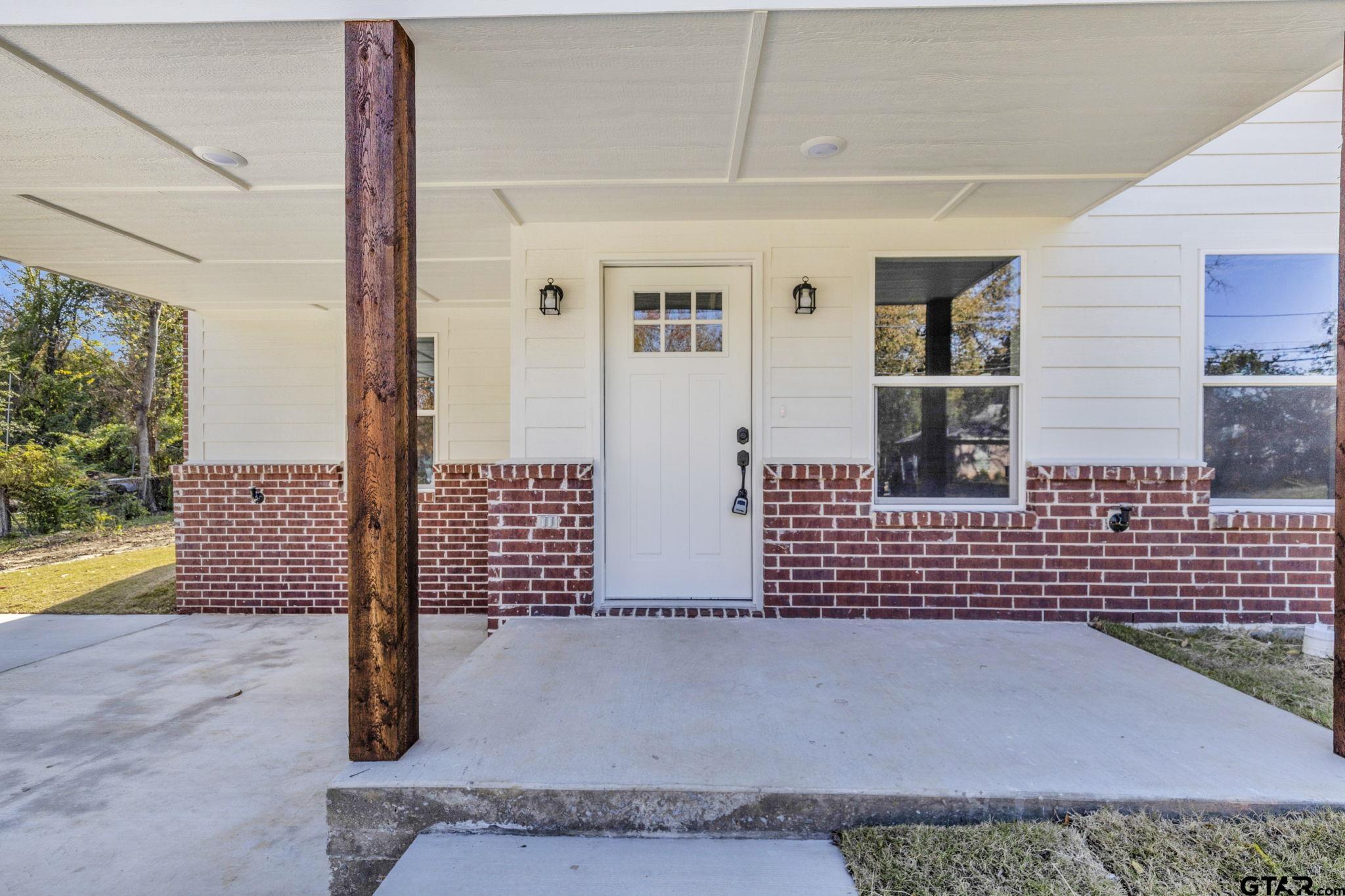 Listing images