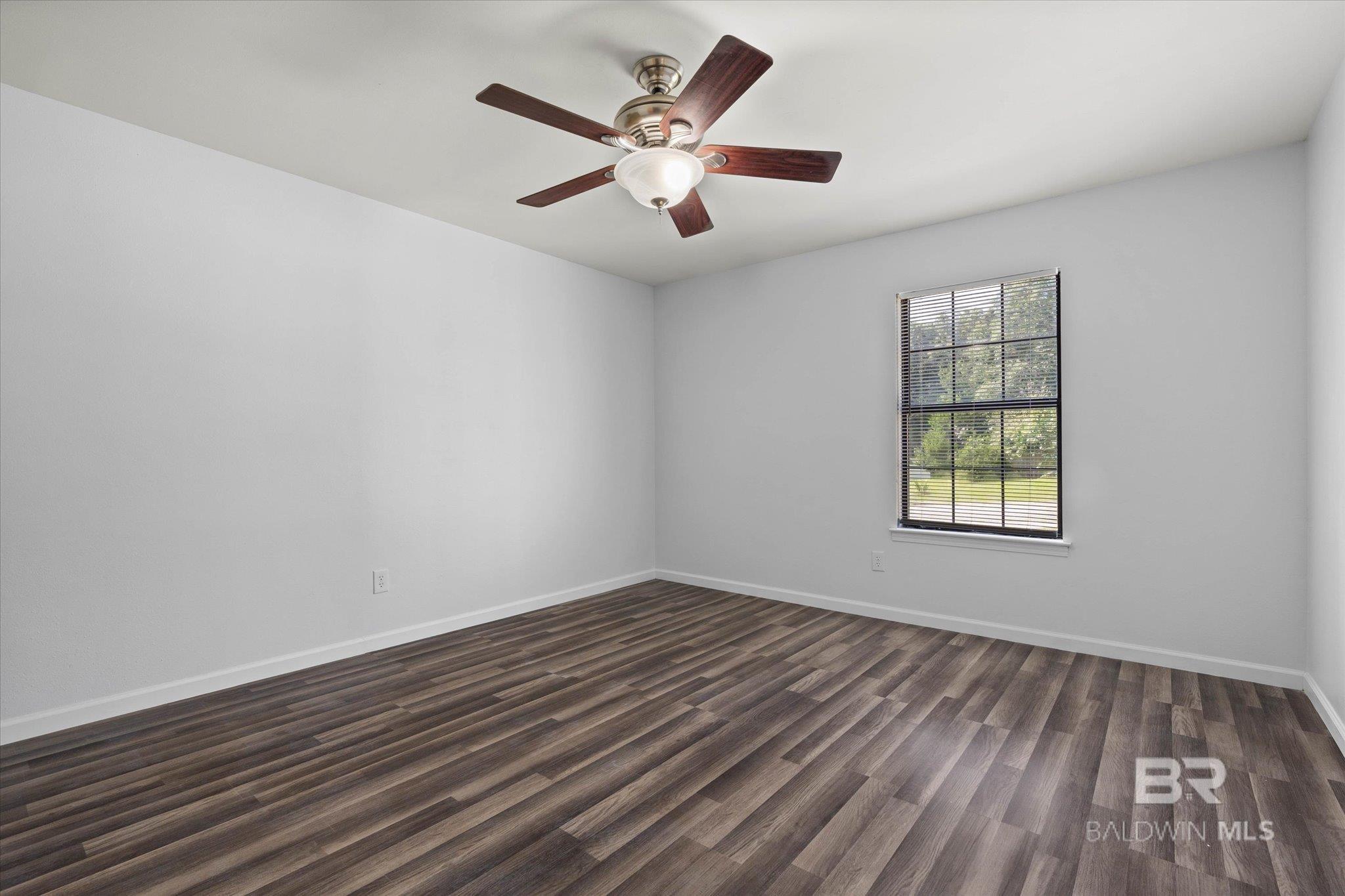 Listing images