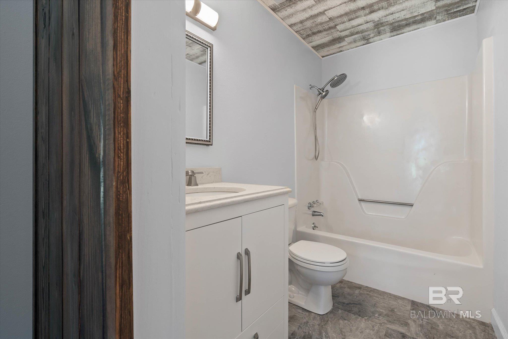 Listing images