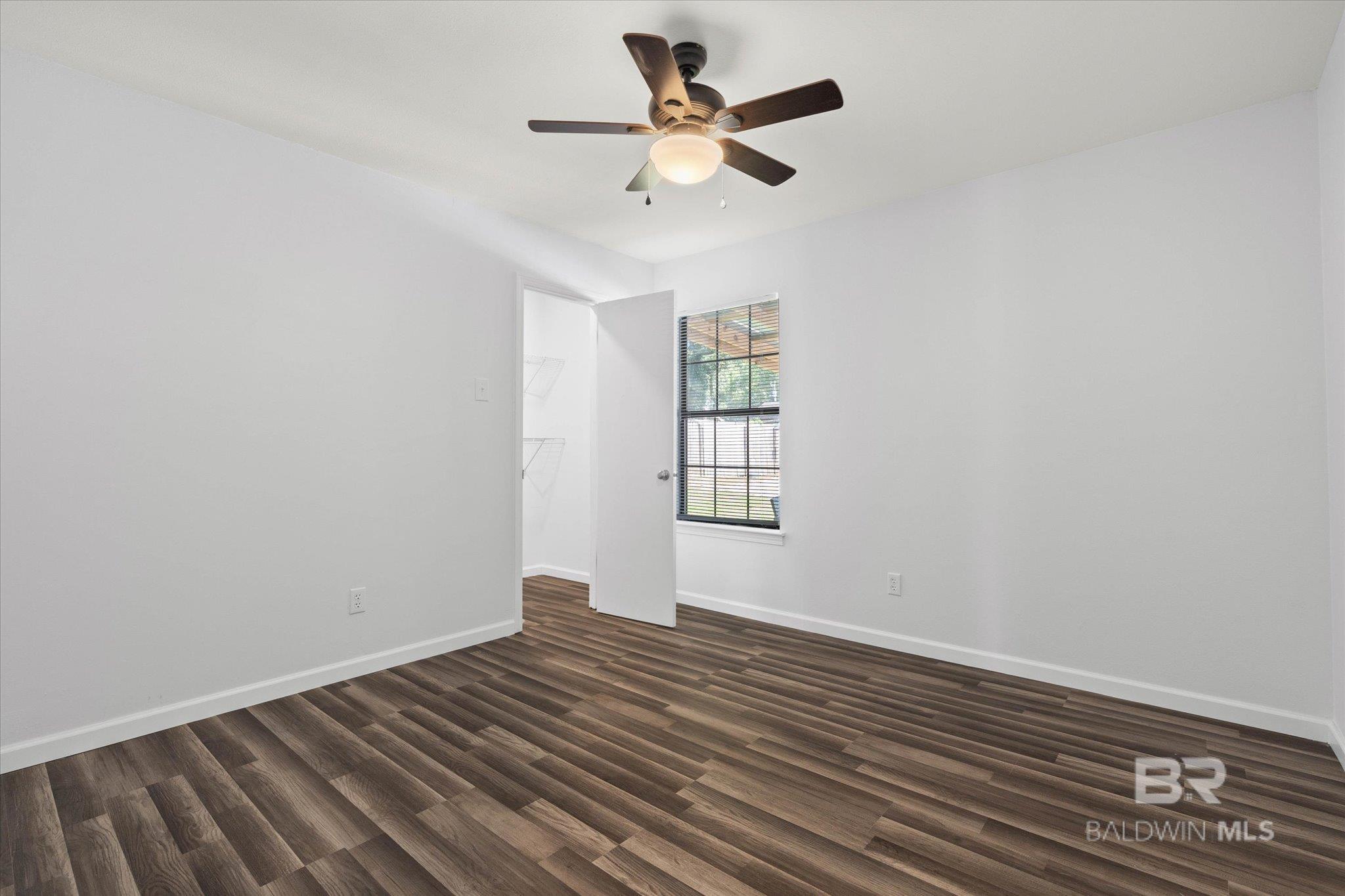 Listing images