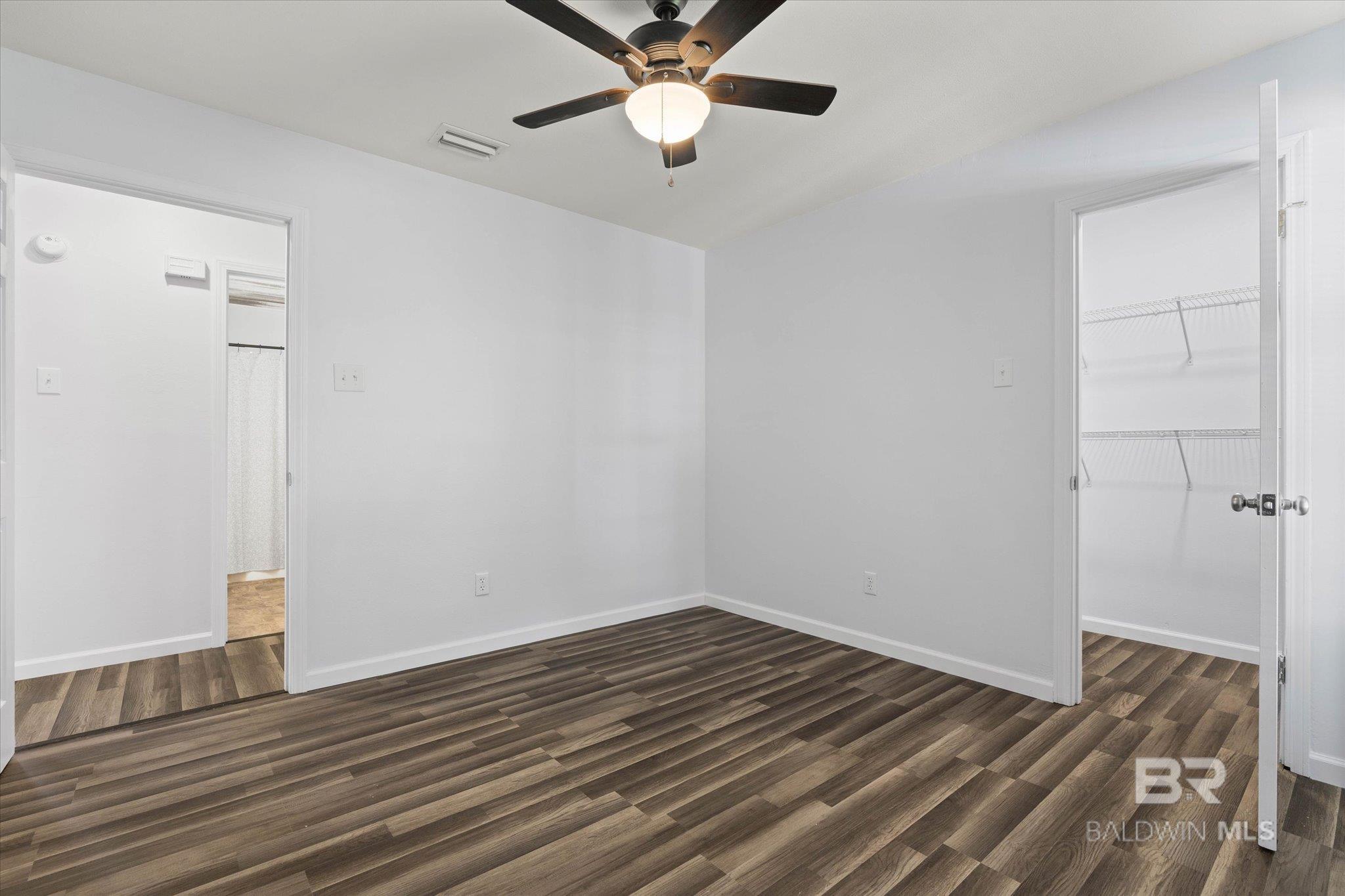 Listing images