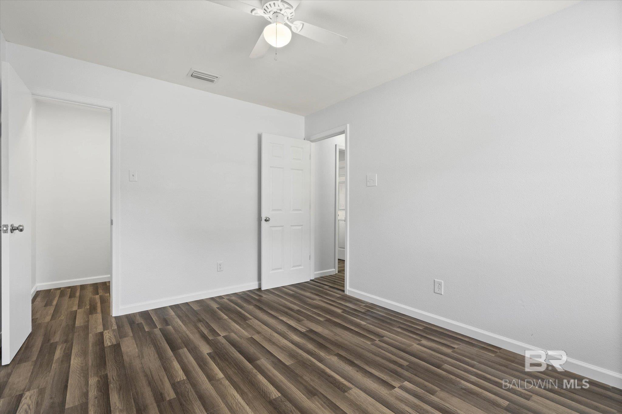 Listing images