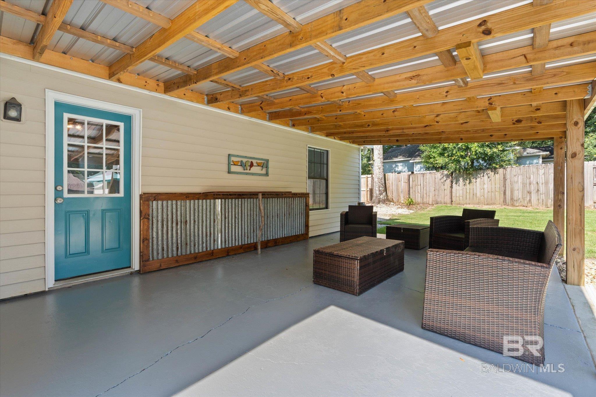 Listing images