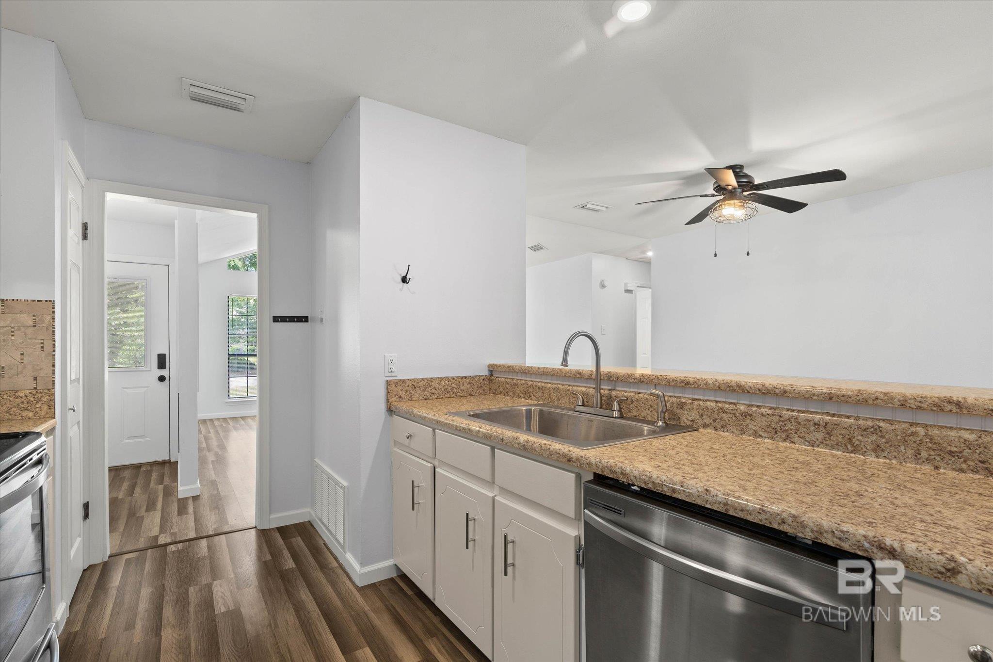Listing images