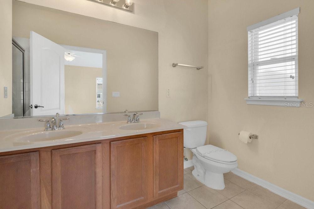 Listing images