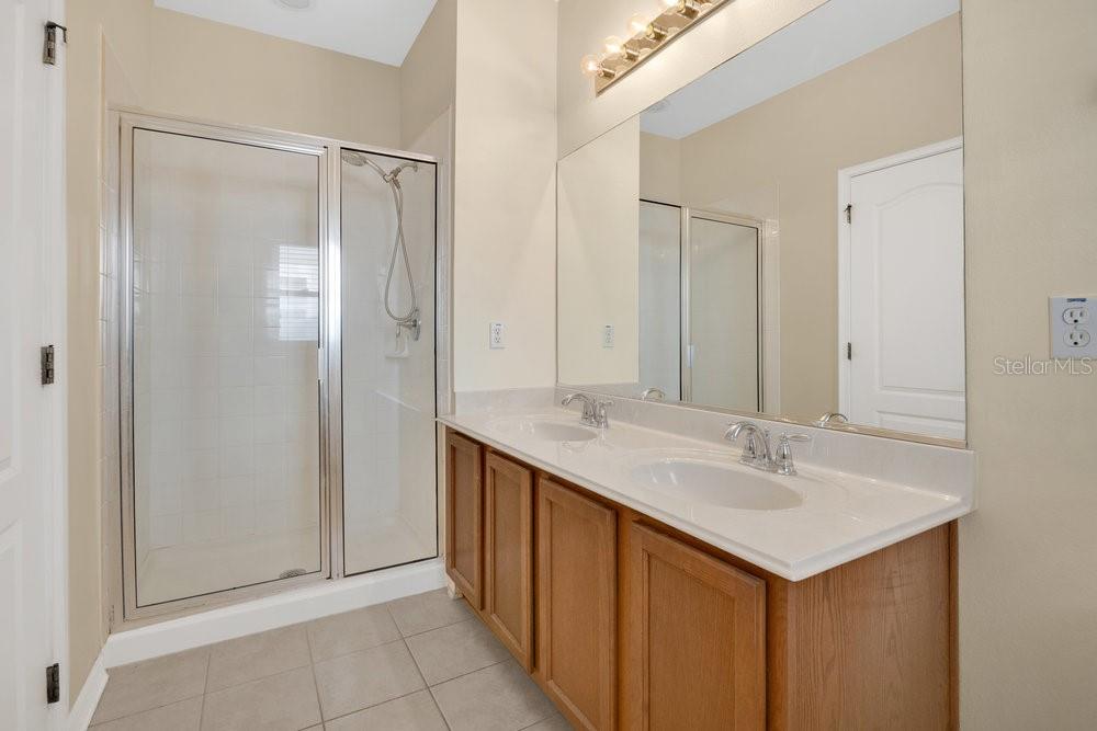 Listing images