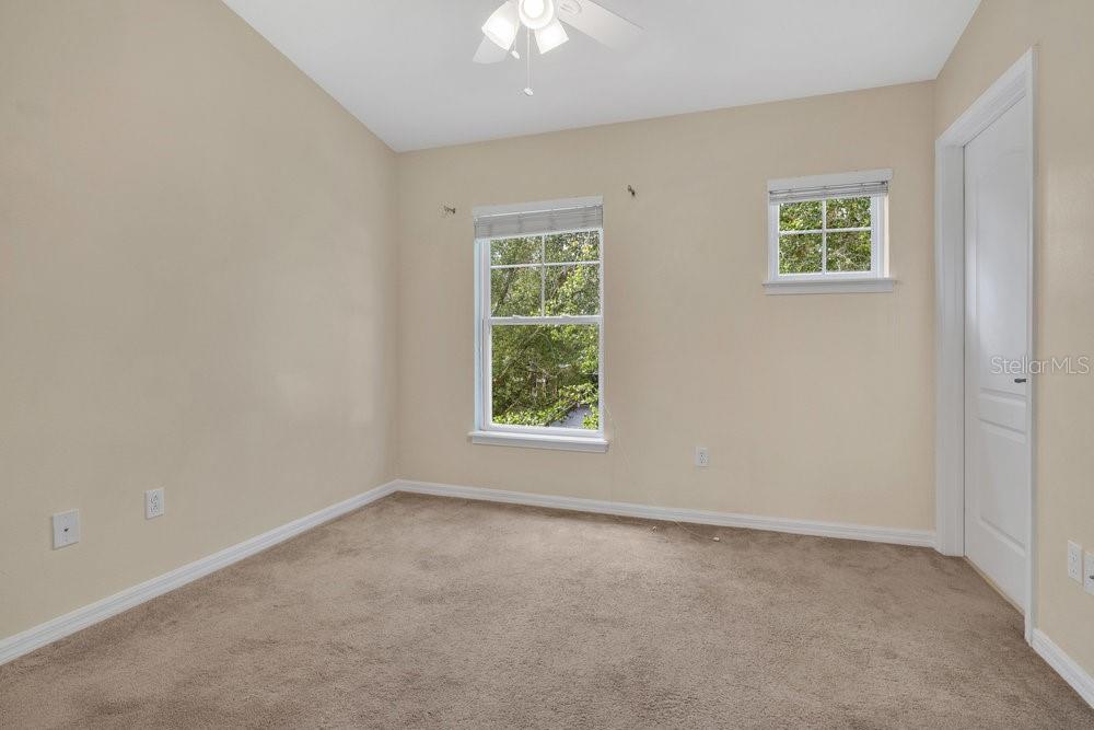 Listing images