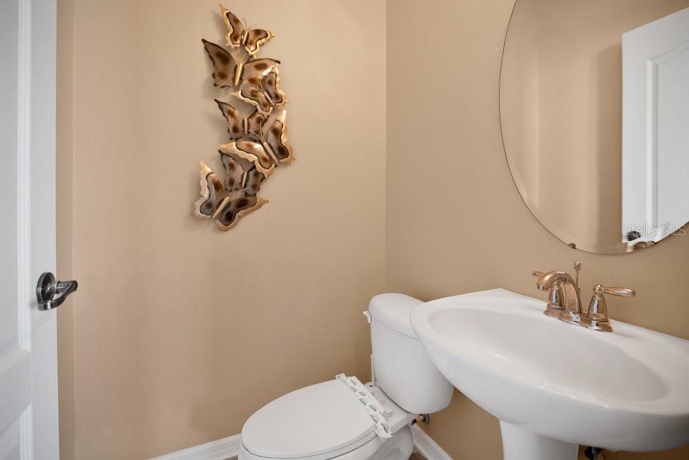 Listing images