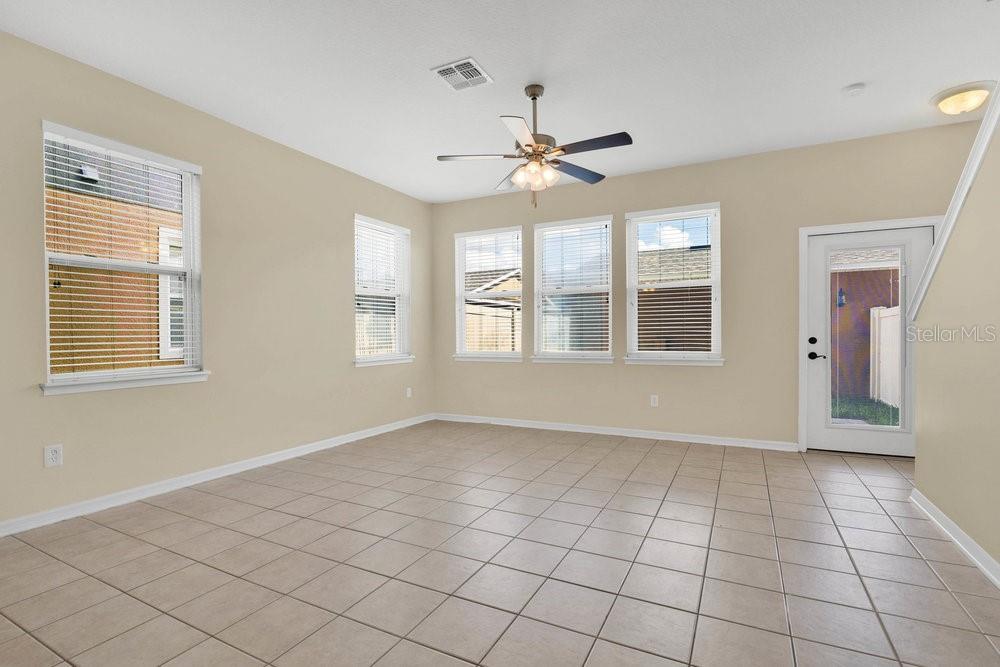 Listing images
