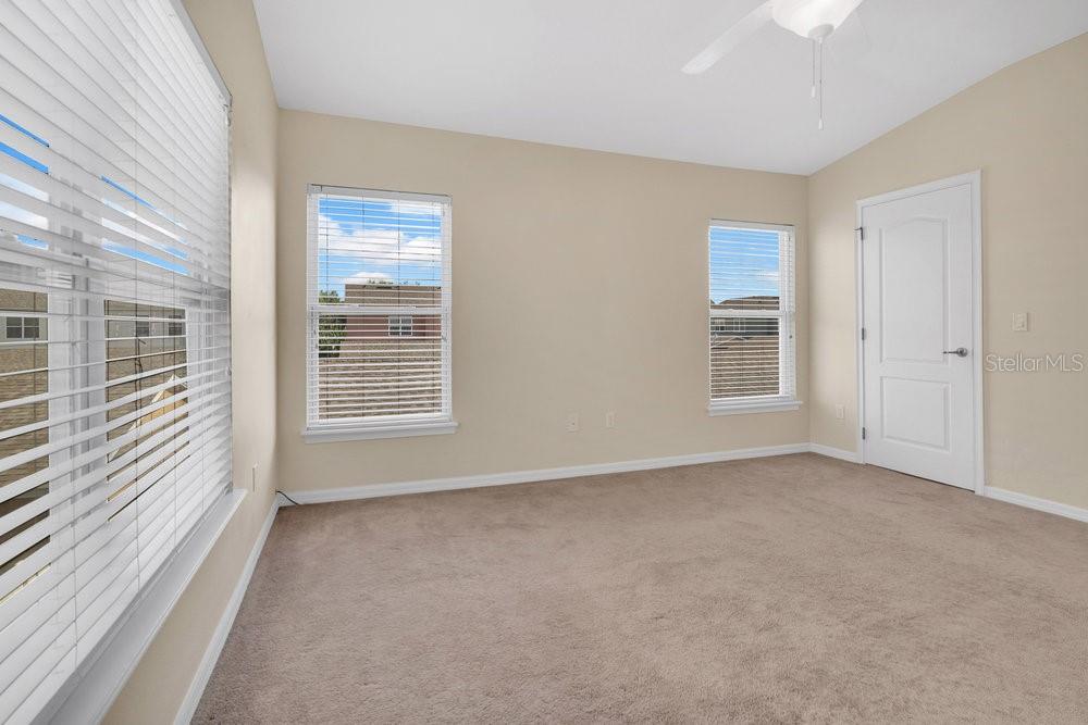 Listing images