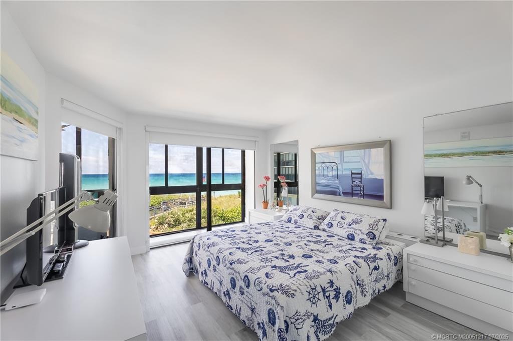 Listing images