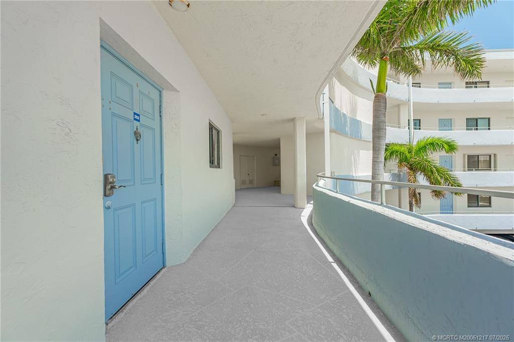 Listing images