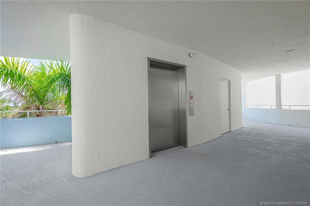 Listing images
