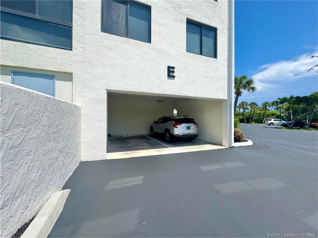 Listing images