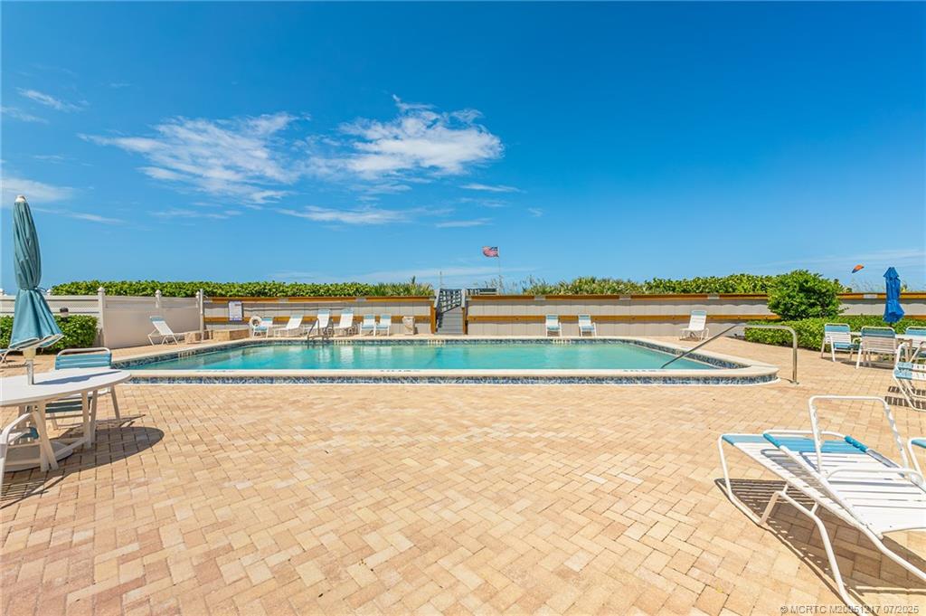 Listing images