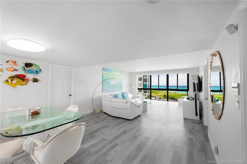 Listing images