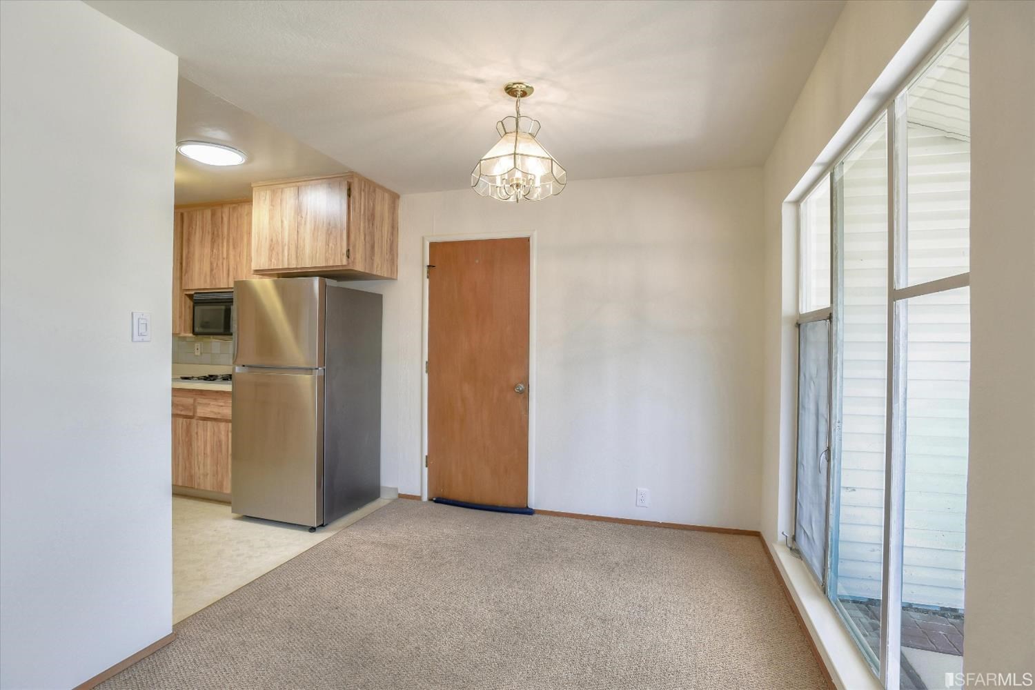 Listing images
