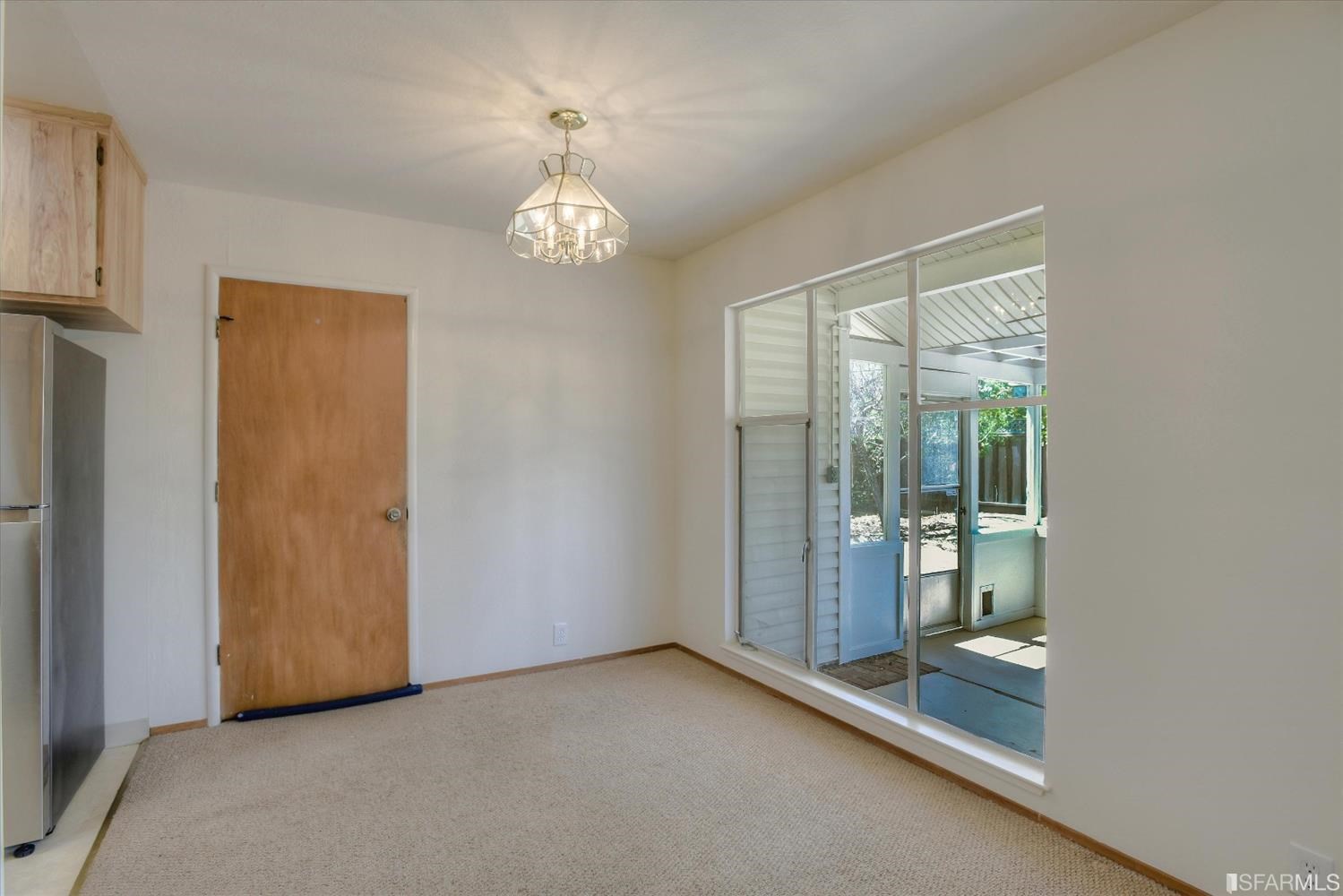 Listing images