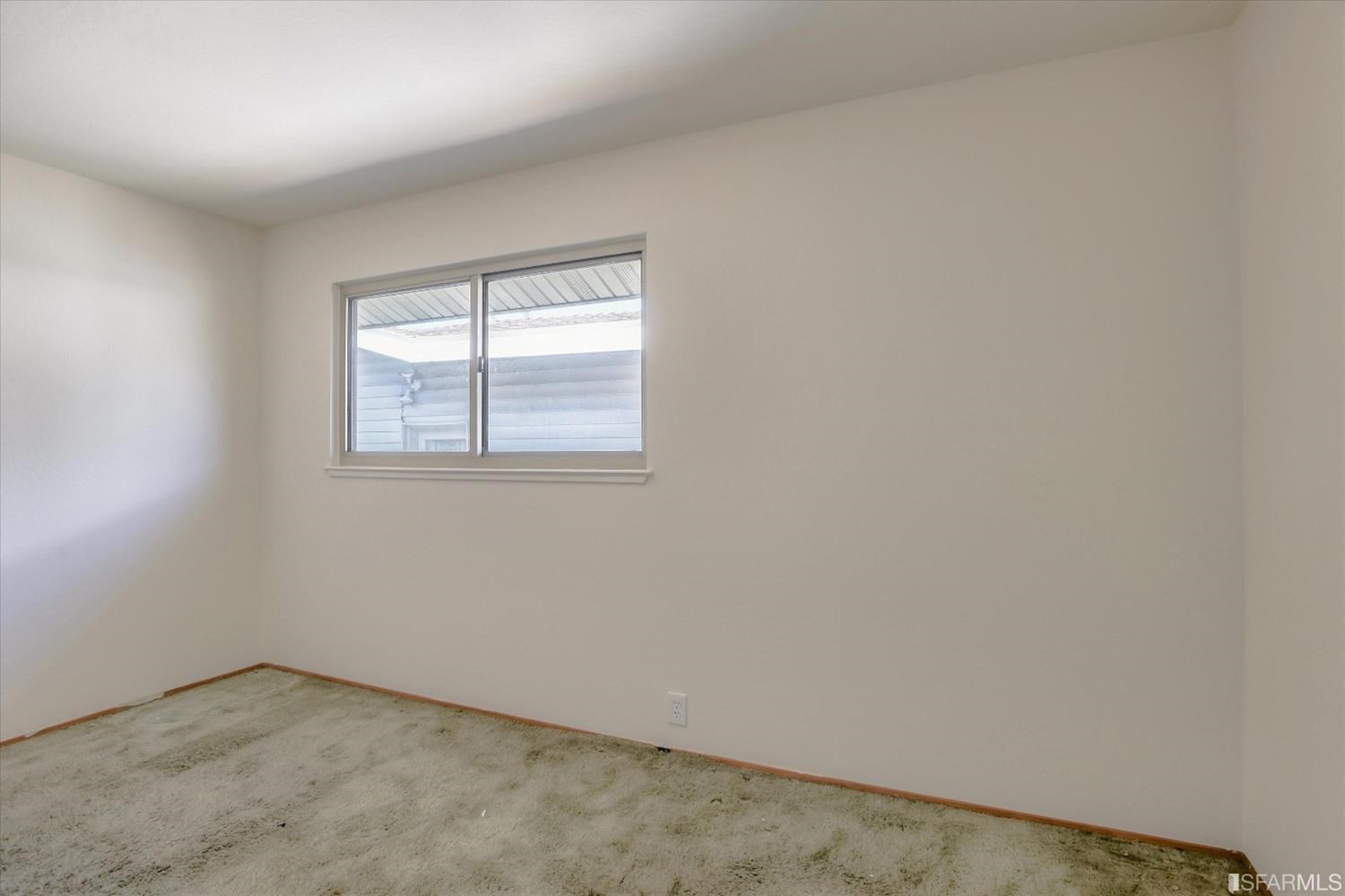 Listing images