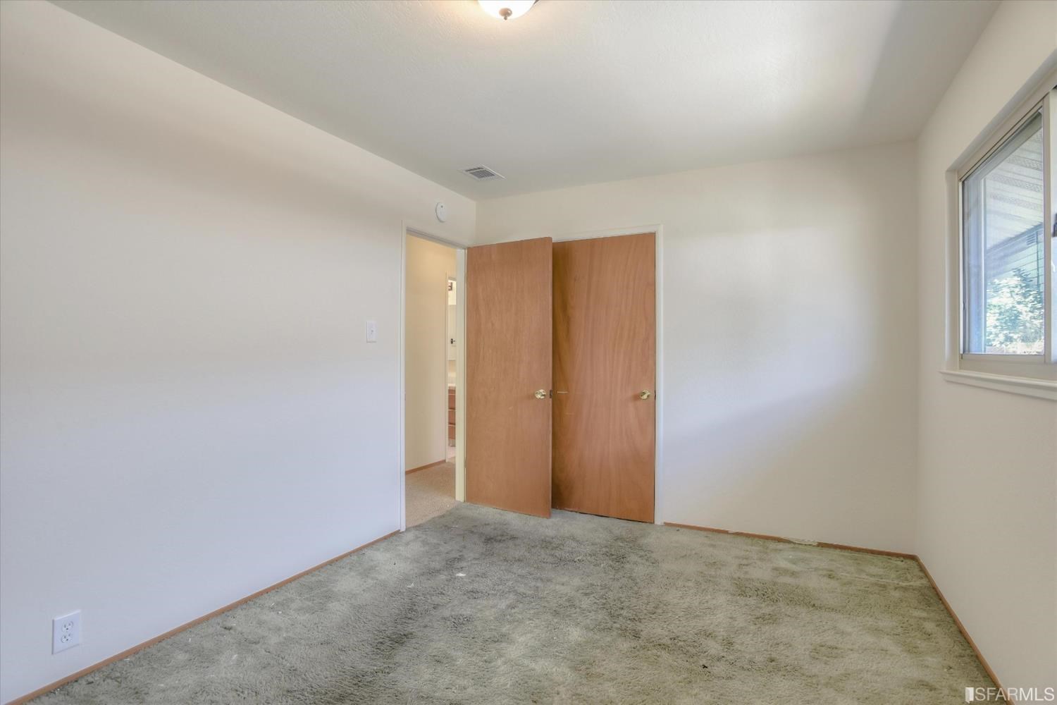 Listing images
