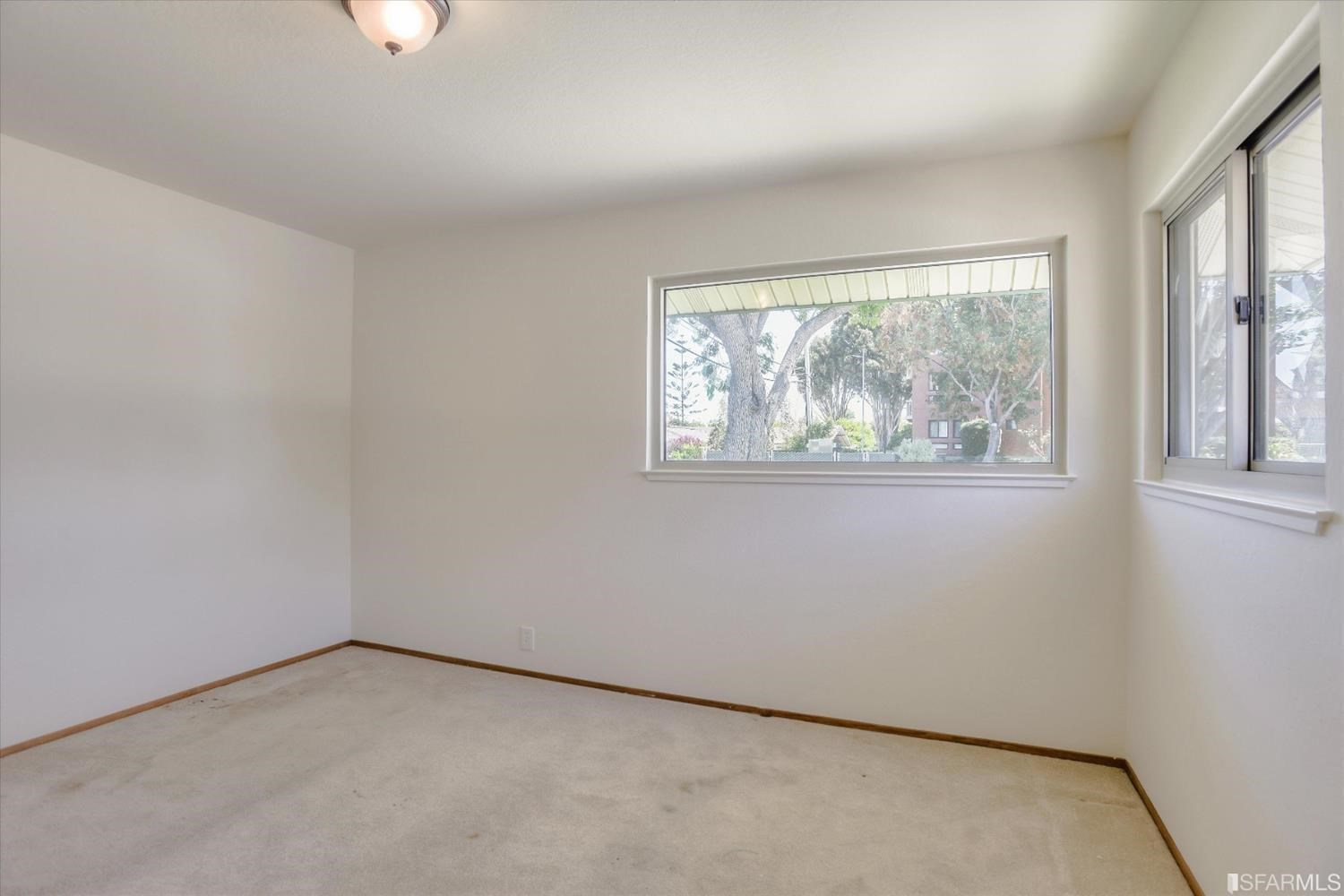 Listing images