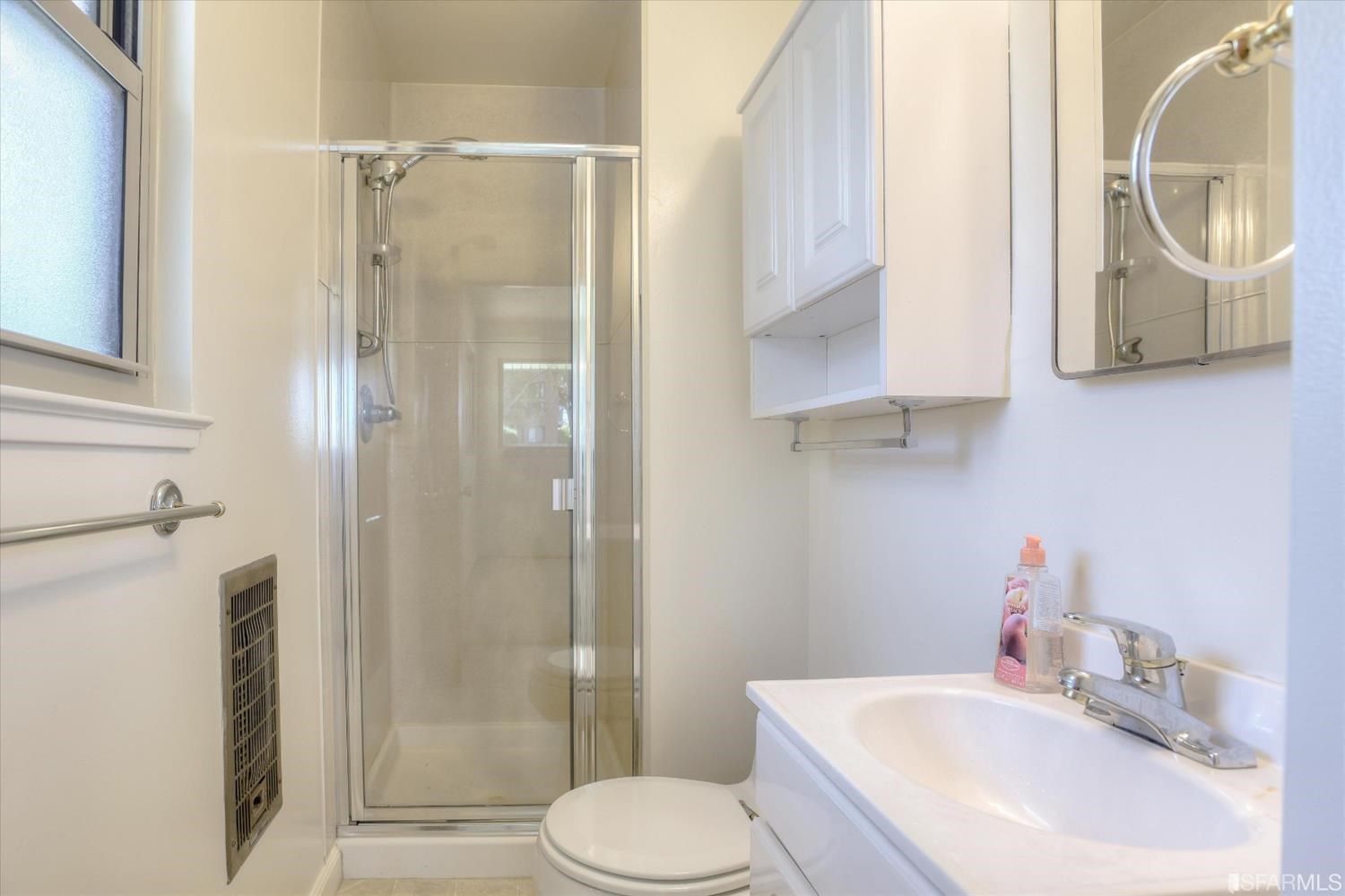 Listing images