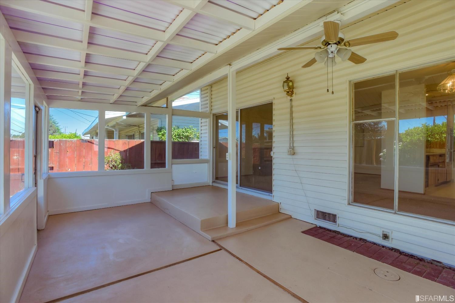 Listing images