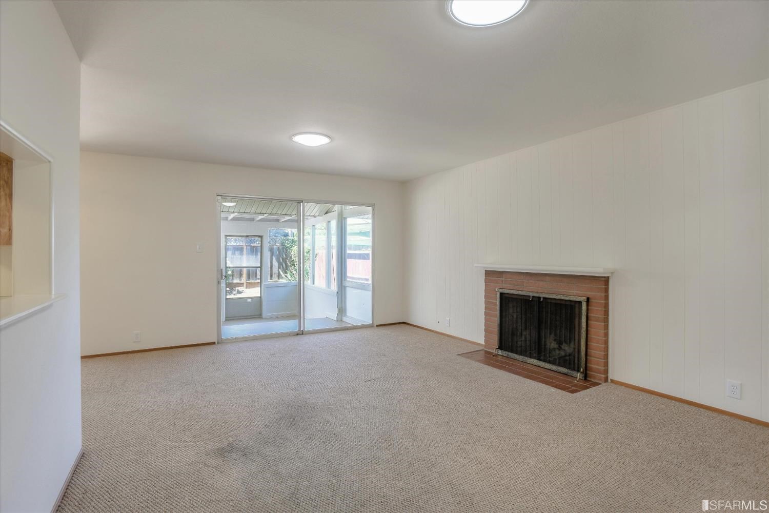 Listing images
