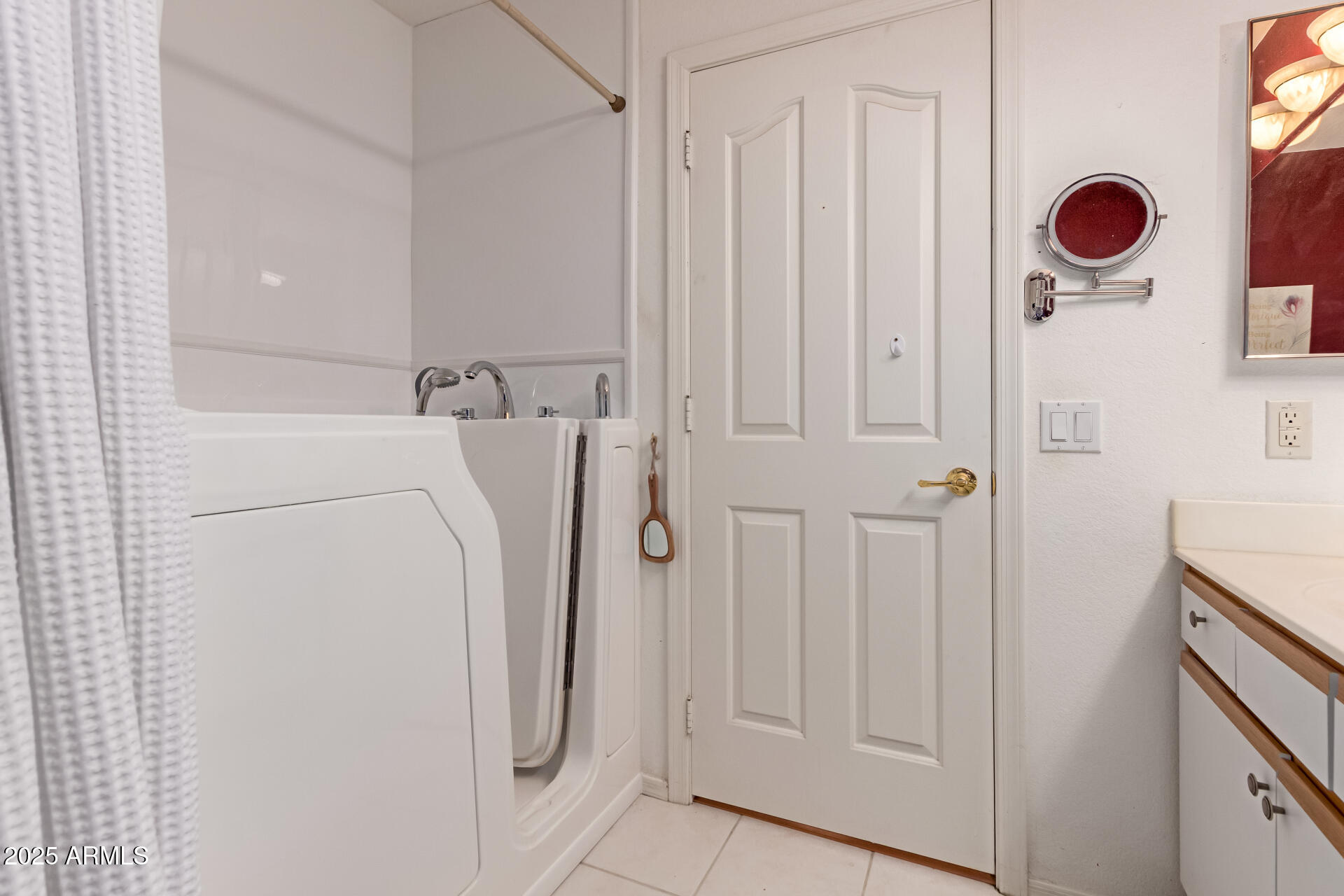 Listing images
