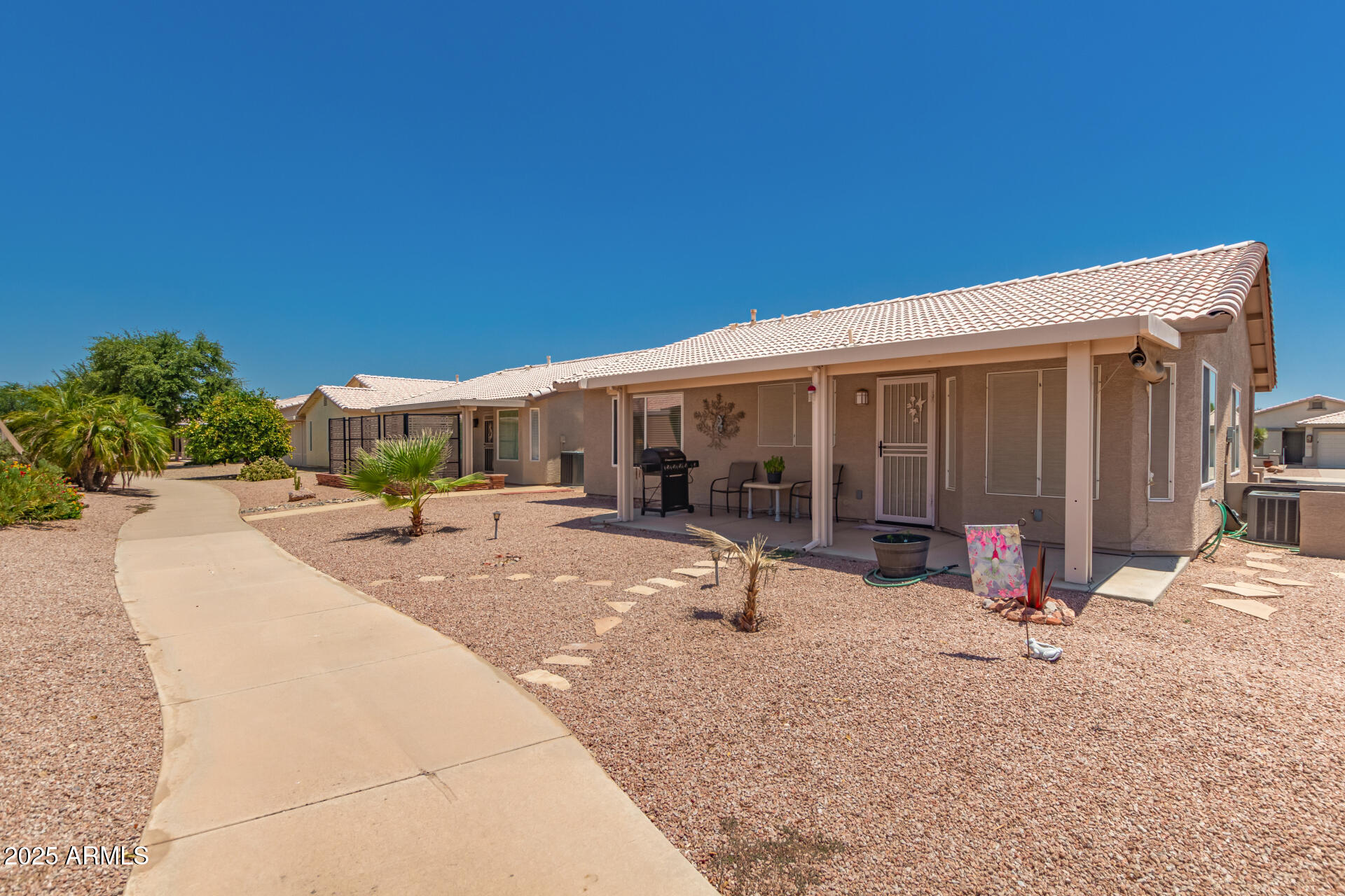 Listing images