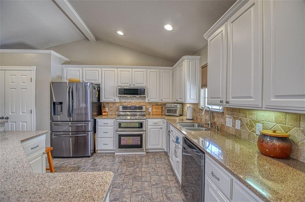 Listing images