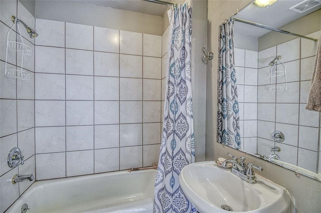 Listing images