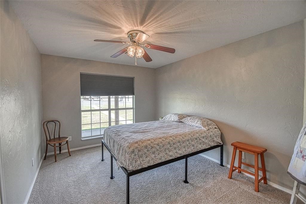 Listing images