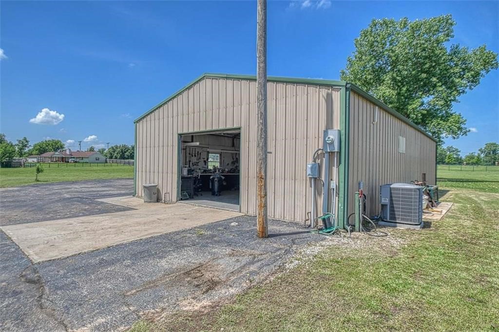Listing images