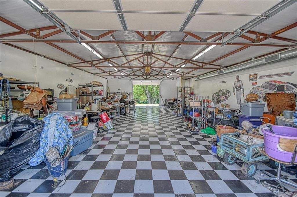 Listing images