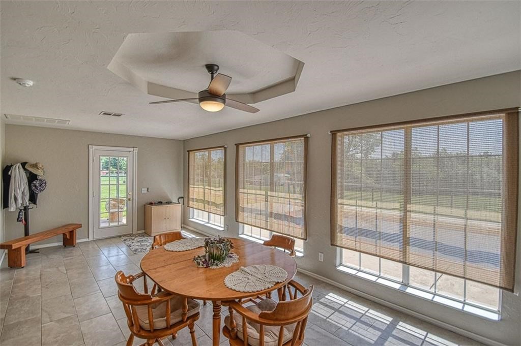 Listing images