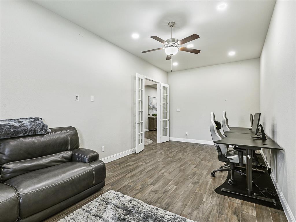 Listing images