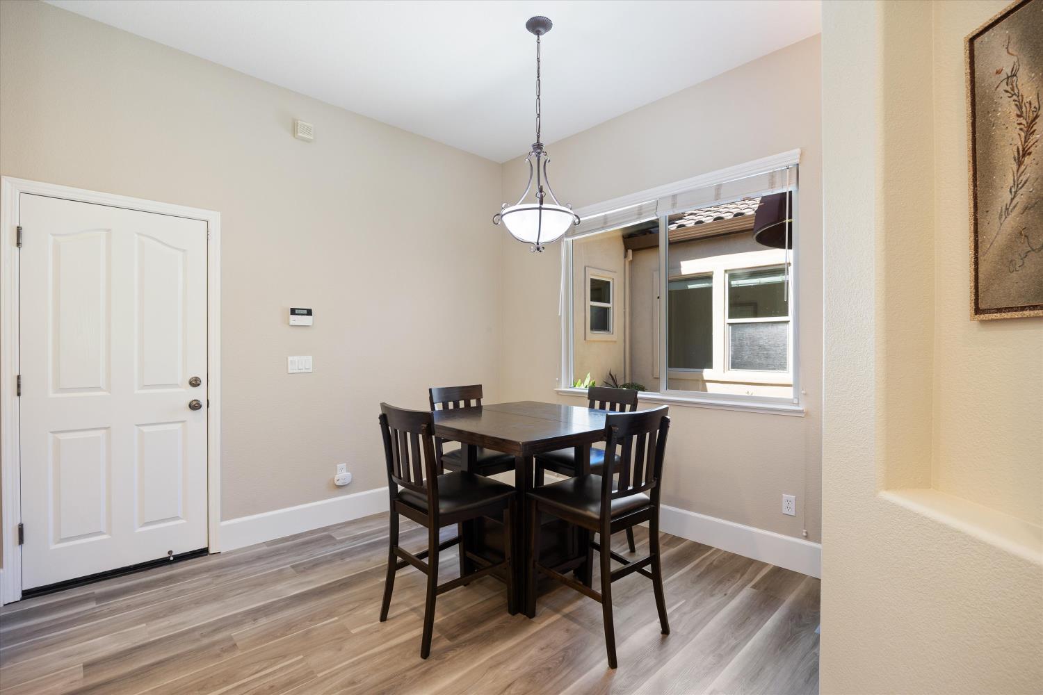Listing images