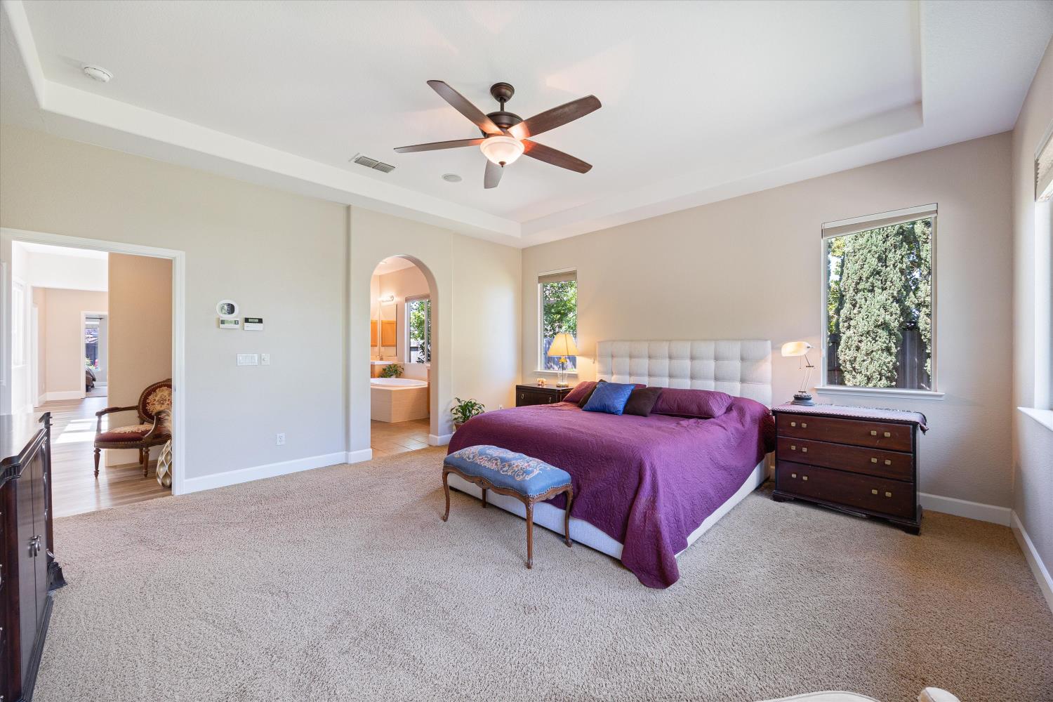 Listing images