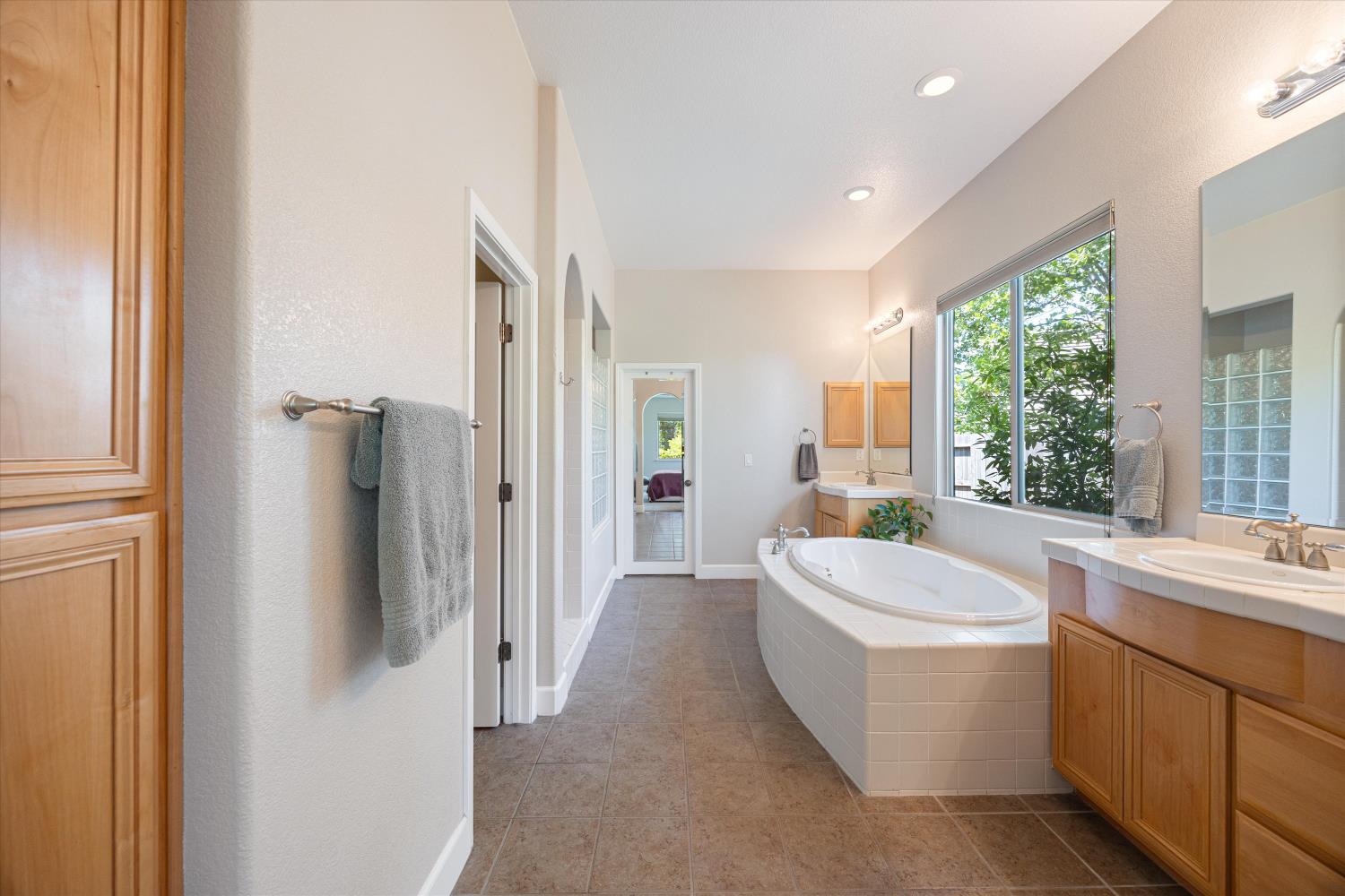Listing images