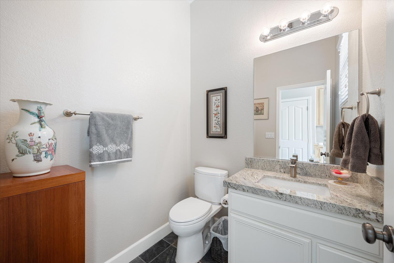 Listing images