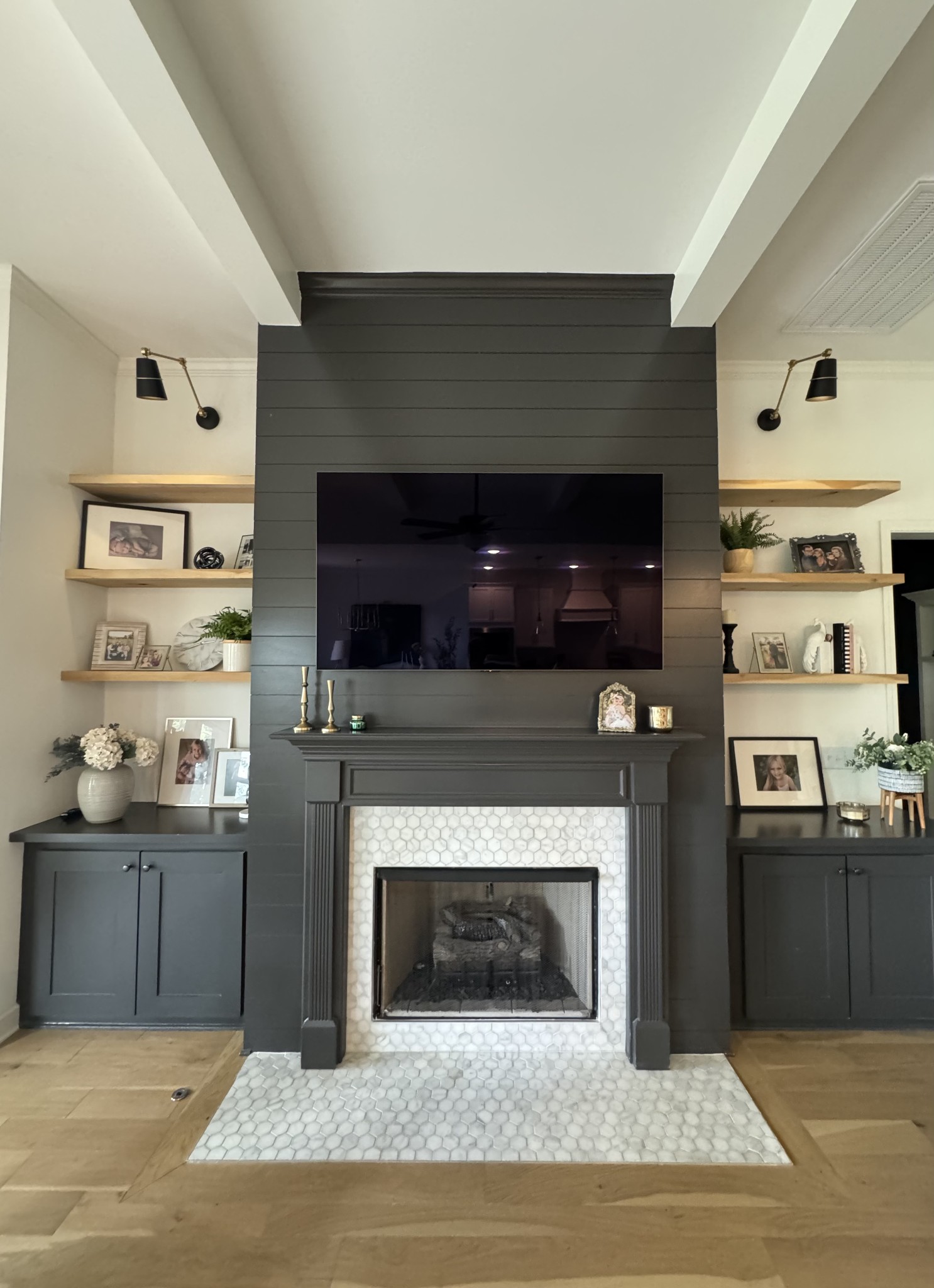 Listing images