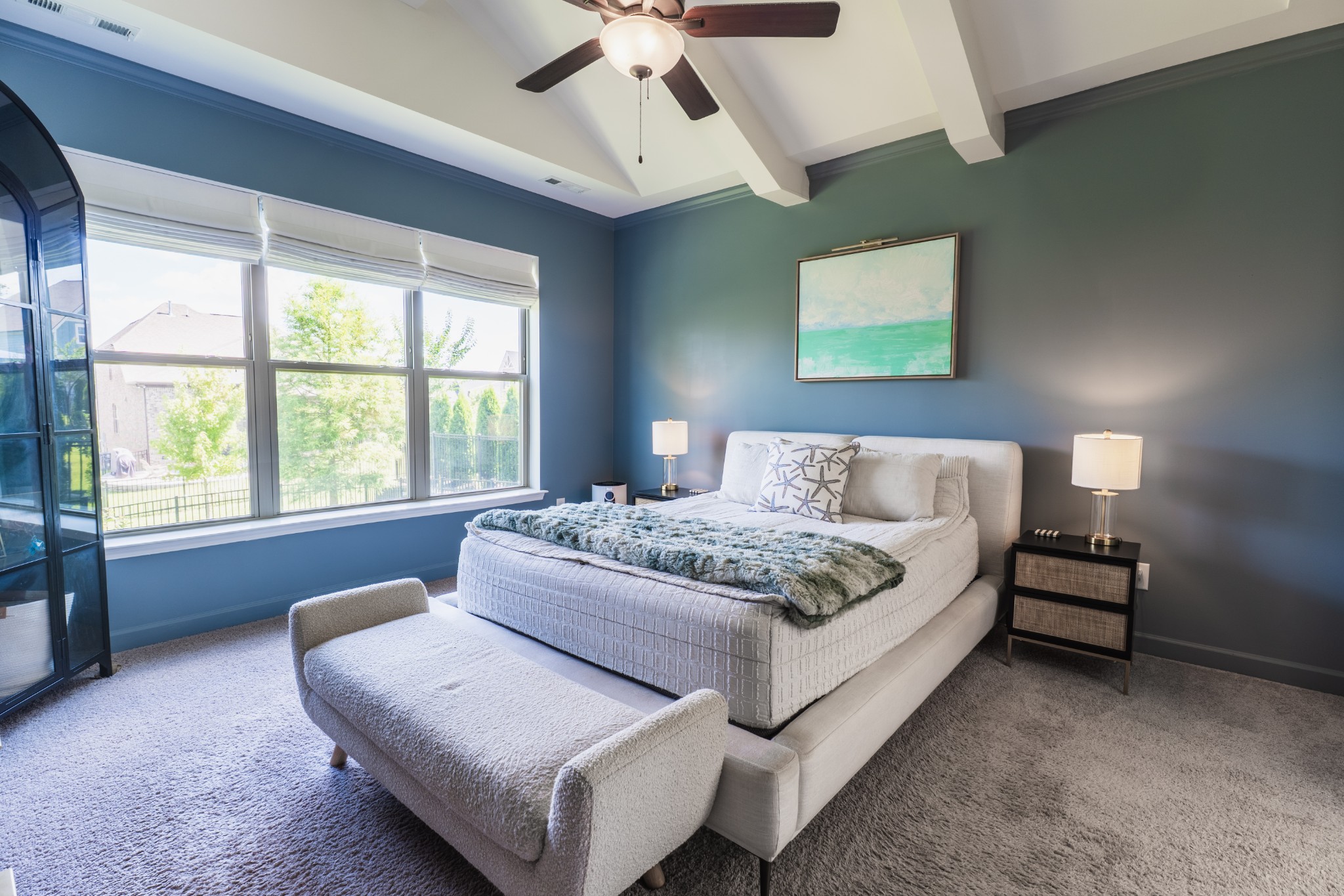 Listing images
