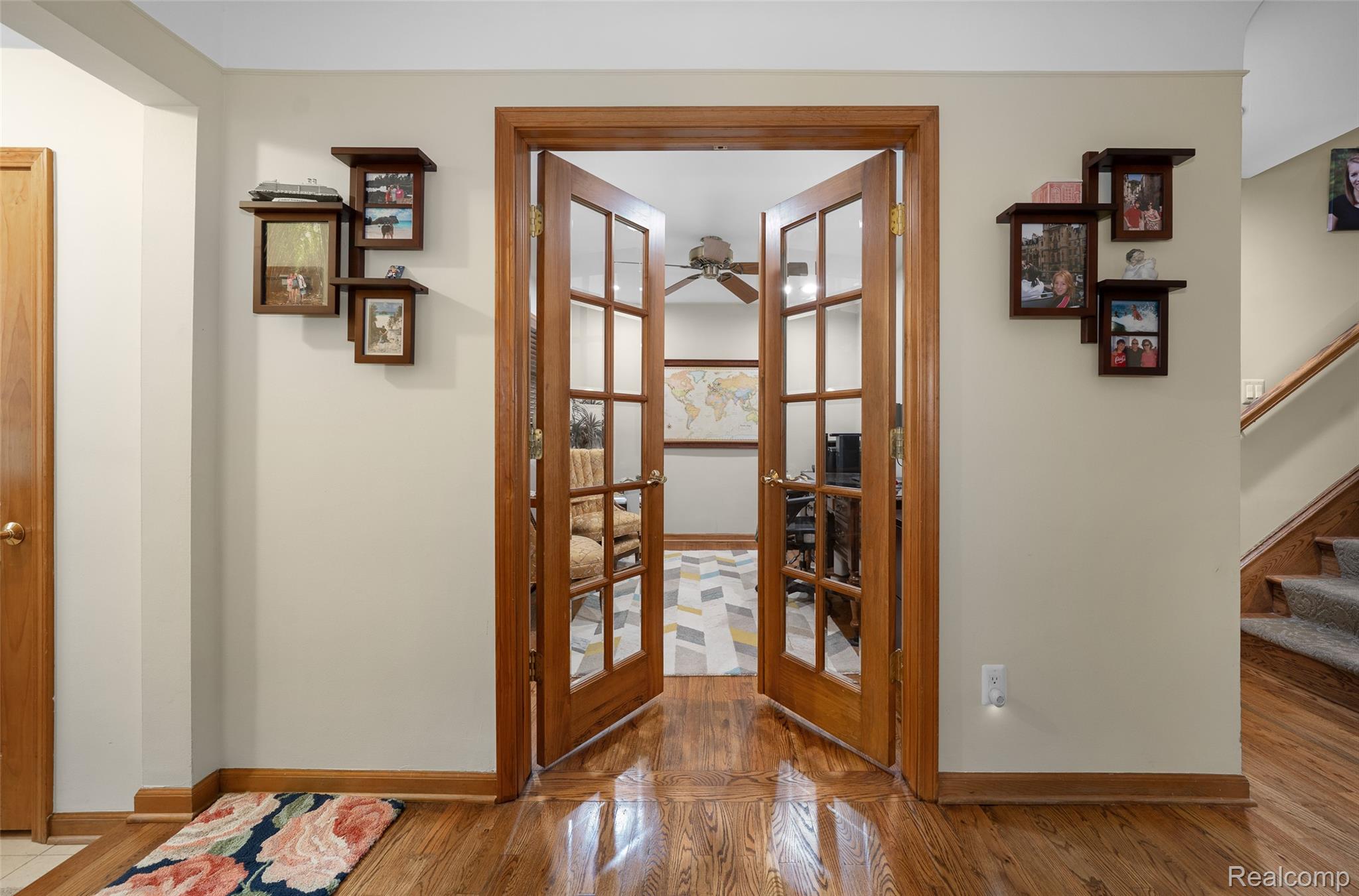 Listing images