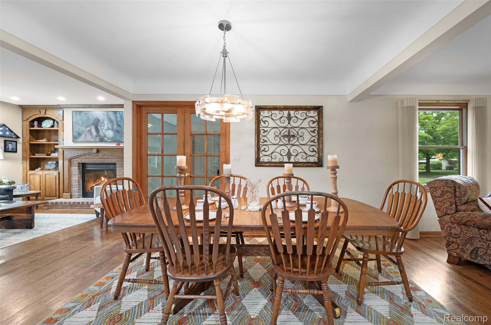 Listing images